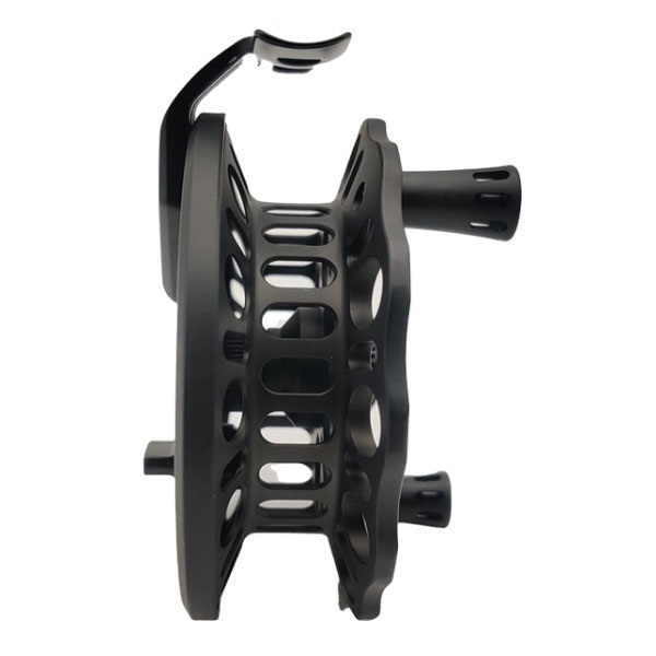 インヴィクタクロダイMBリミテッド